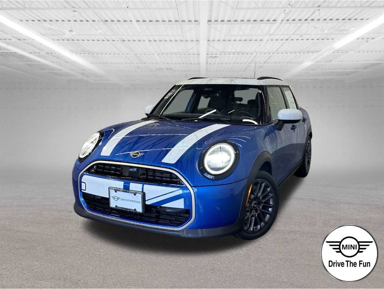 2026 MINI Hardtop Base's photo