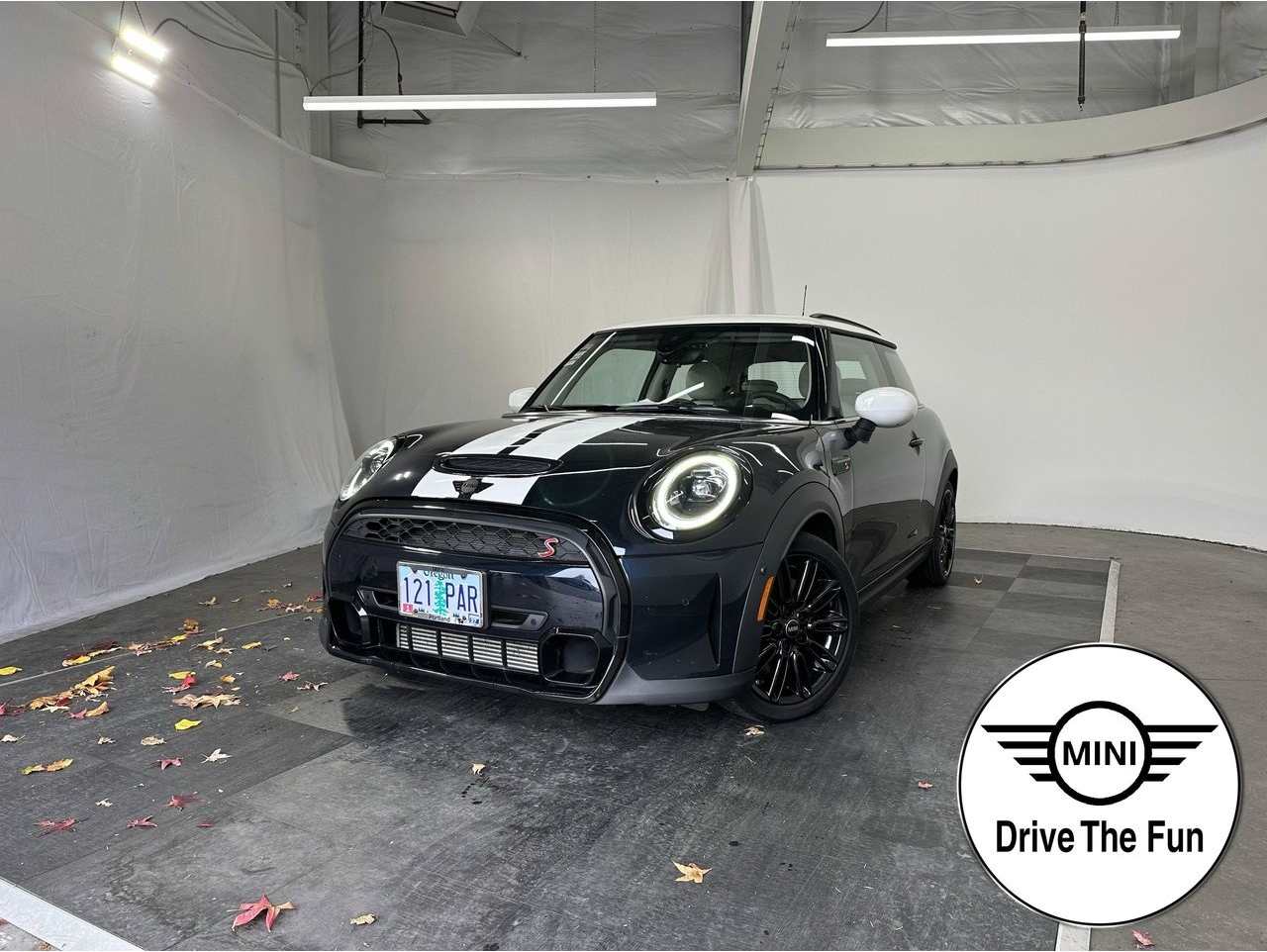 2023 MINI 3 Door S's photo