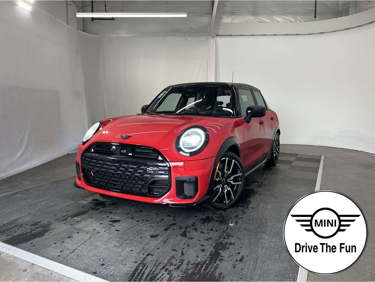 2026 MINI Hardtop 4 Door S's photo