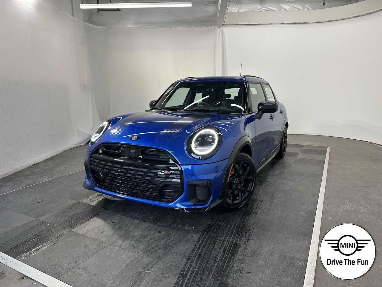 2026 MINI Hardtop 4 Door S's photo