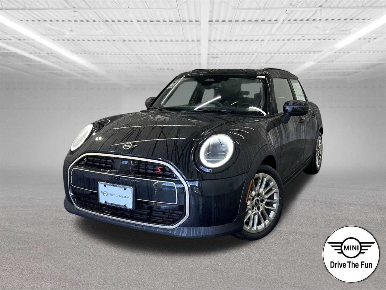 2026 MINI Hardtop S's photo