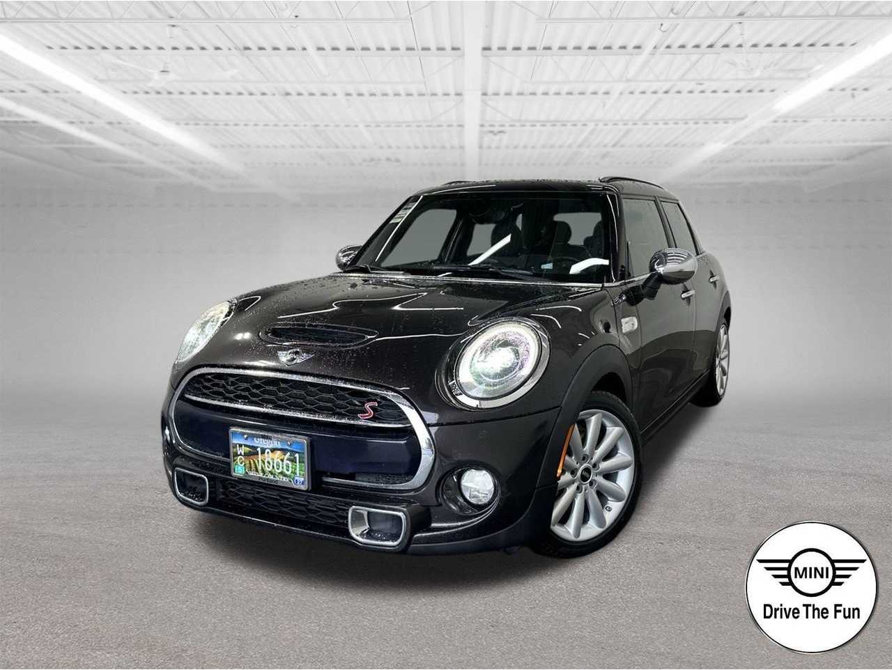 2016 MINI Cooper S's photo