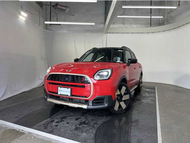 2025 MINI Countryman S's photo
