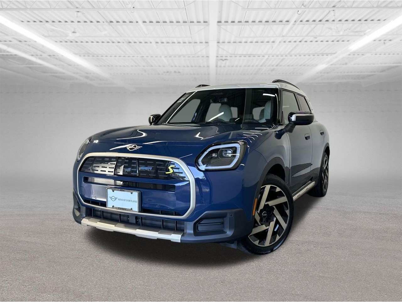 2025 MINI Countryman SE's photo