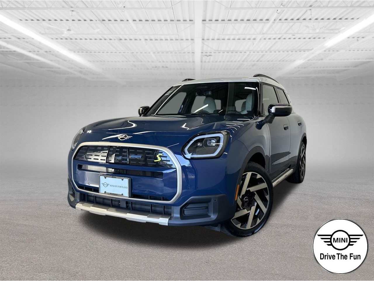2025 MINI Countryman SE's photo