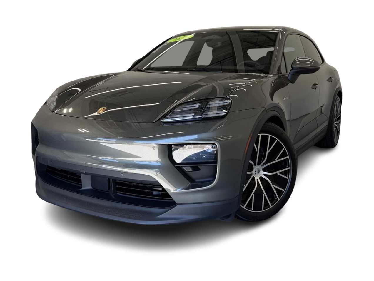 Thumbnail: 2025 Porsche Macan - 1