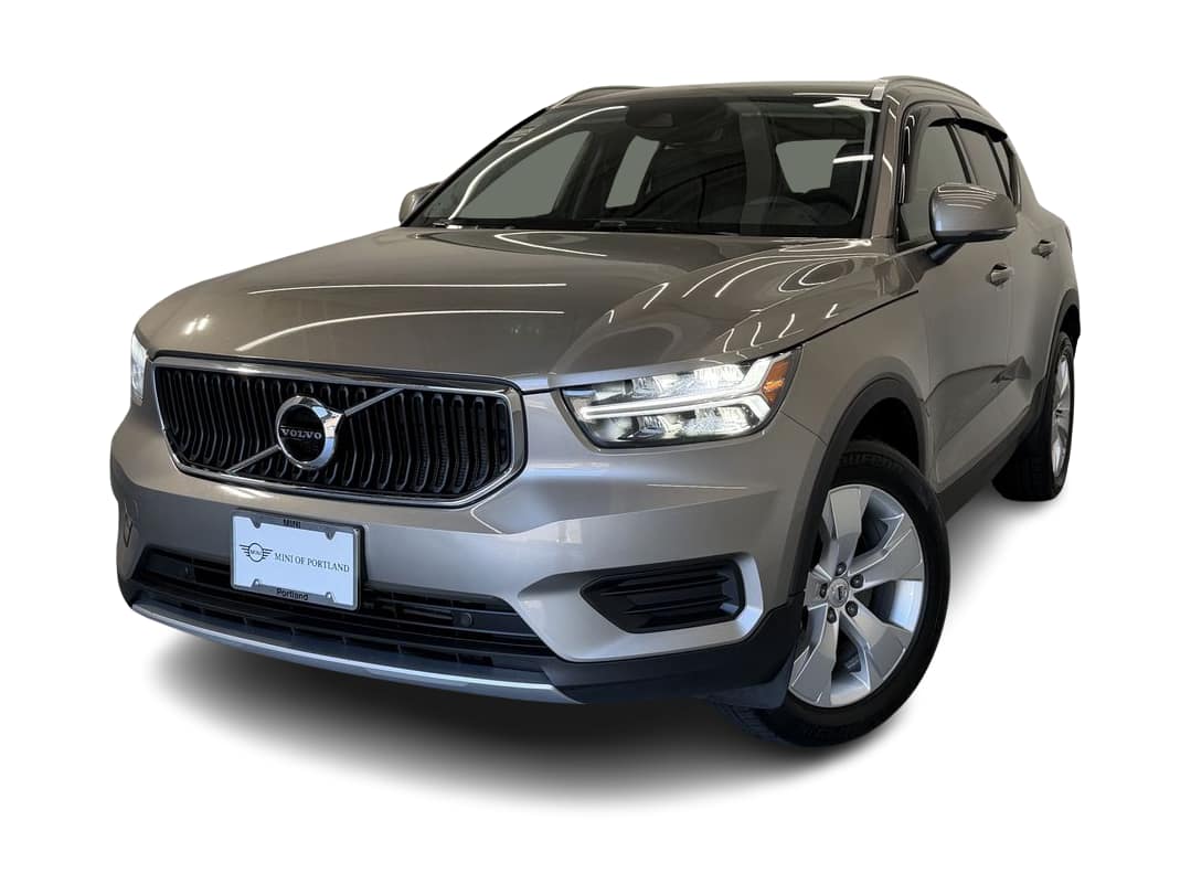 2022 Volvo XC40 T4 Momentum -
                  Portland, OR