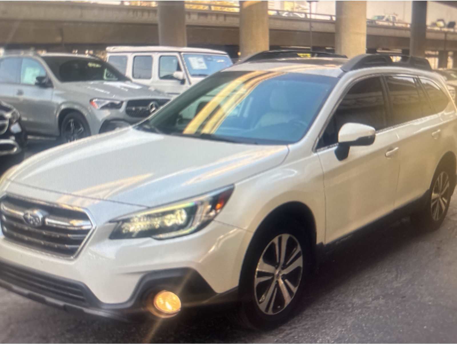 2019 Subaru Outback Limited's photo
