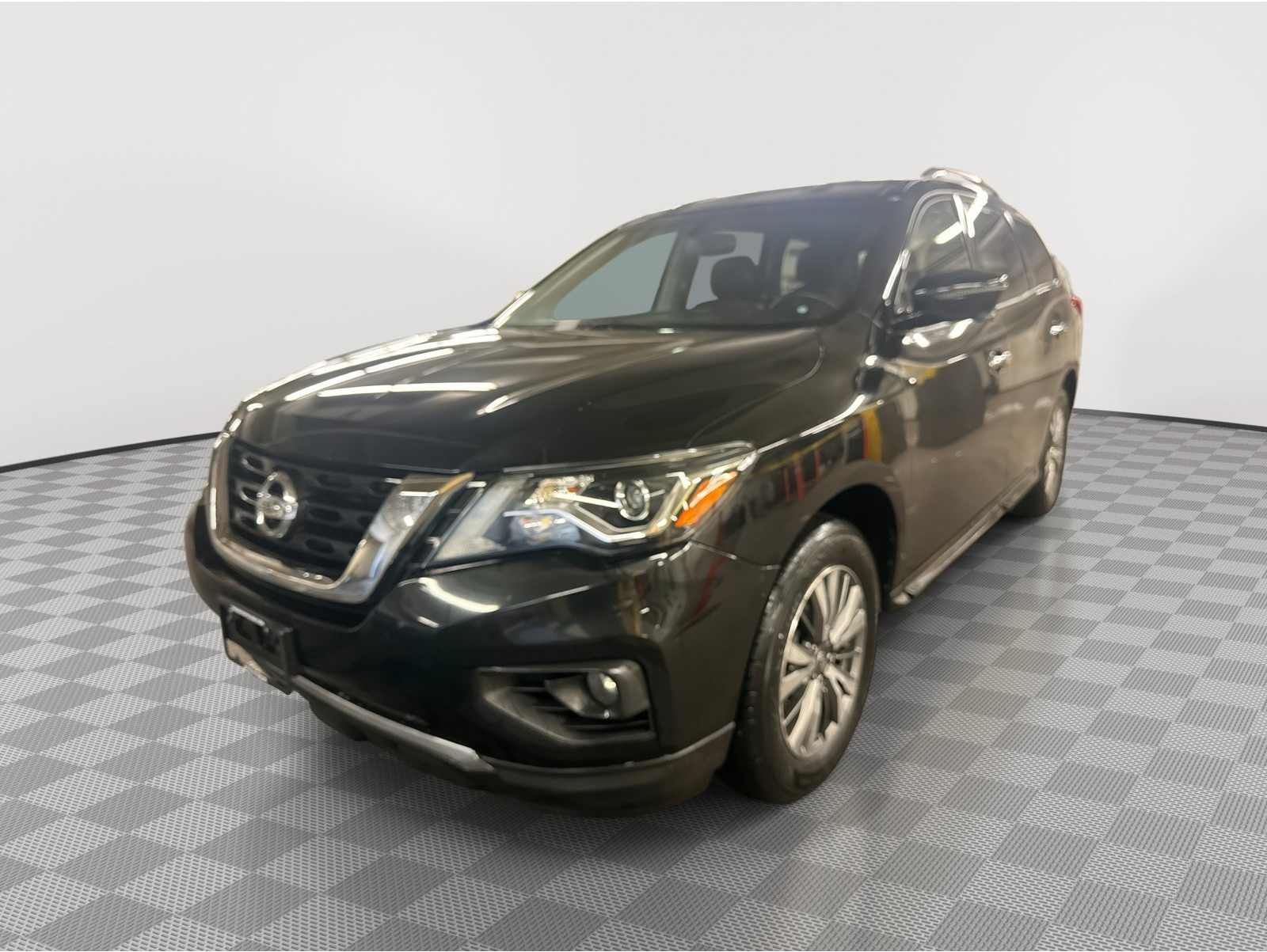2018 Nissan Pathfinder SL