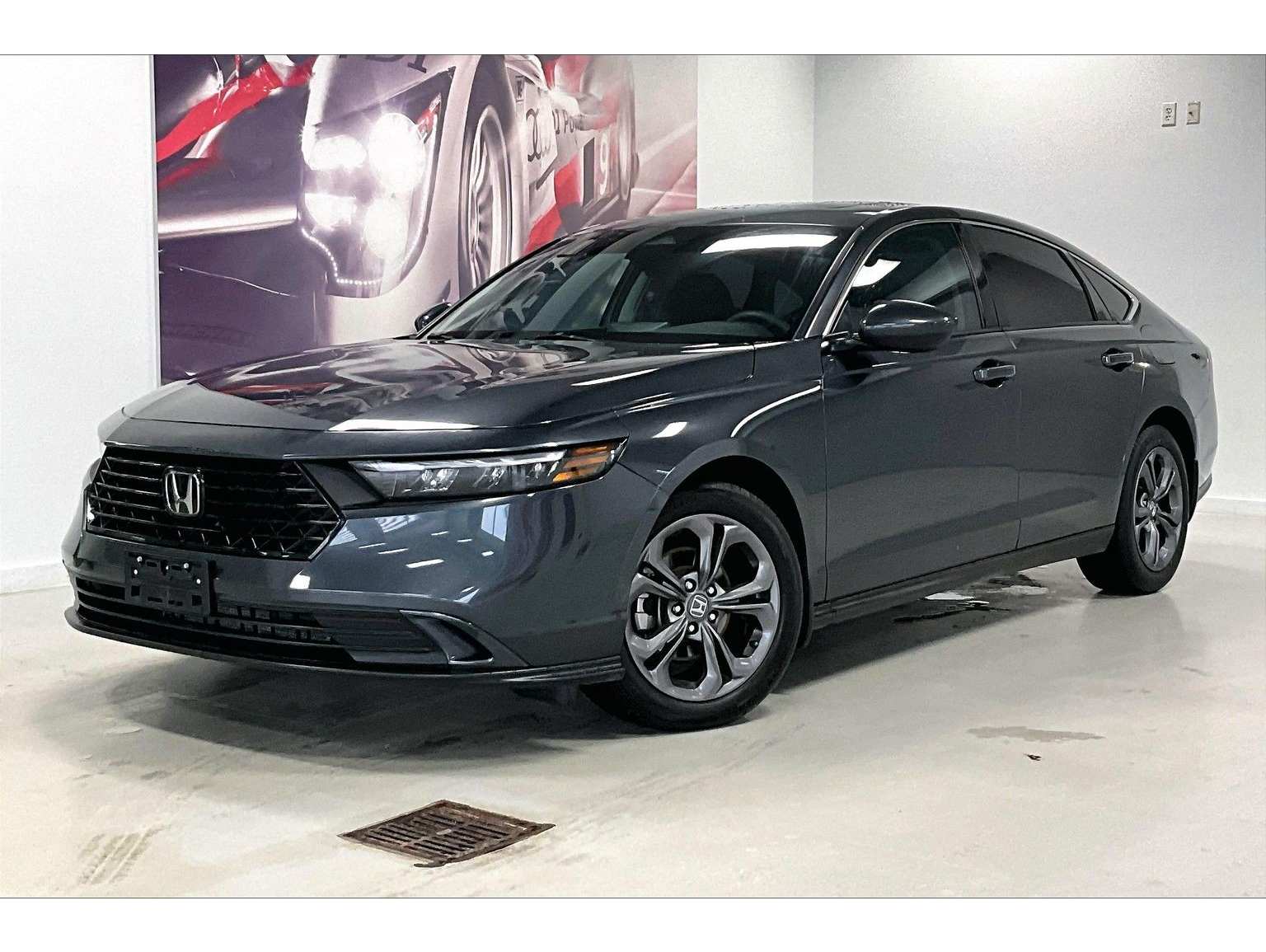 2023 Honda Accord EX's photo