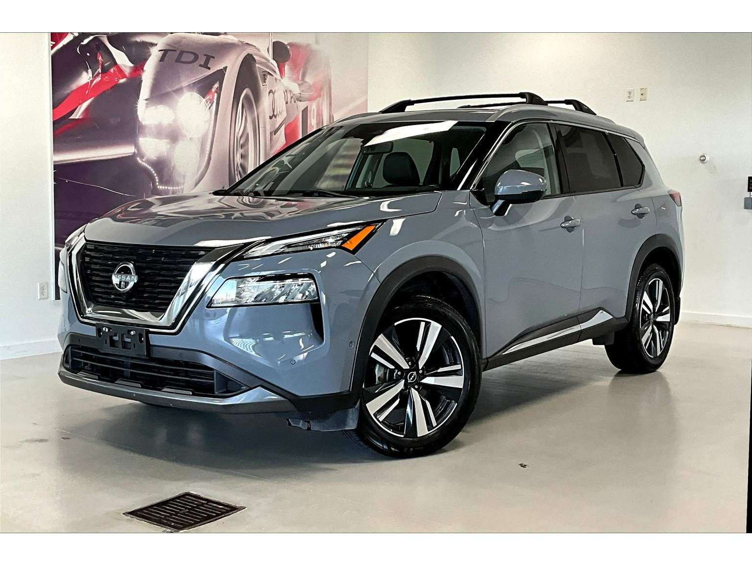 2023 Nissan Rogue SL's photo