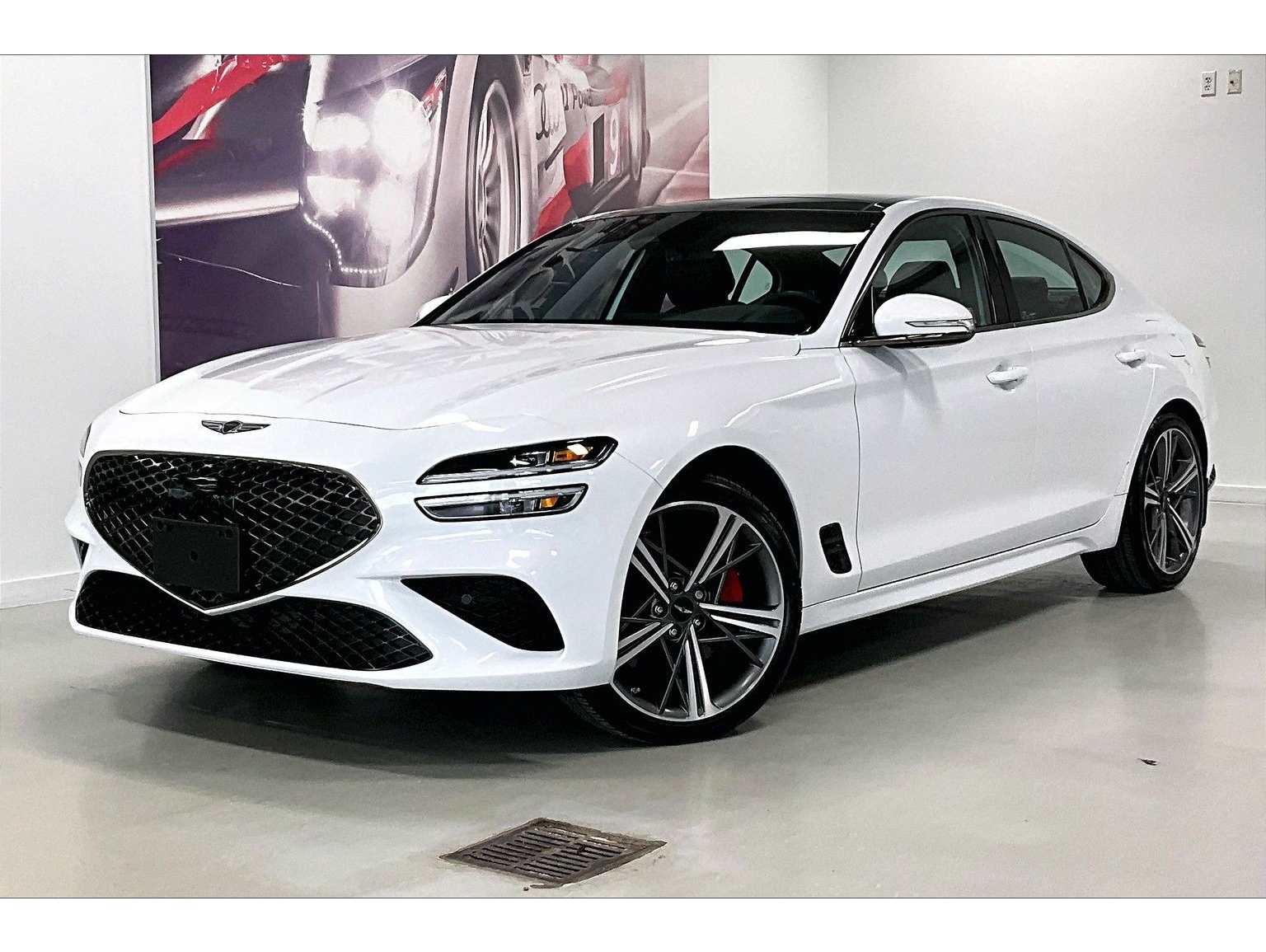 2024 GENESIS G70 Standard's photo