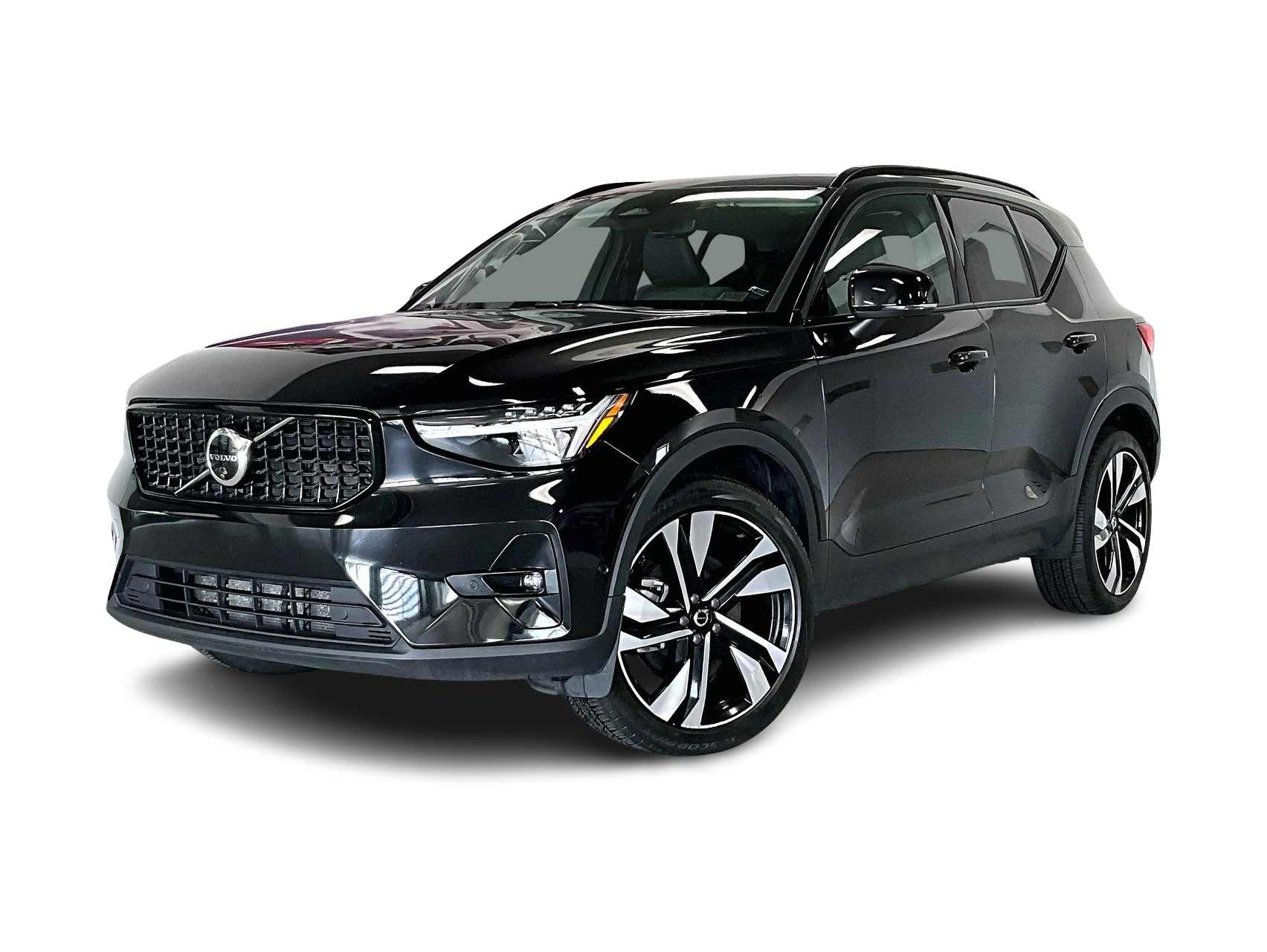 Thumbnail: 2025 Volvo XC40 - 1