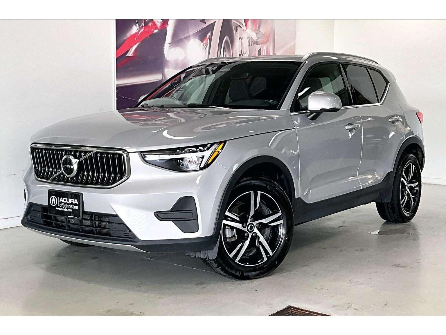 2025 Volvo XC40