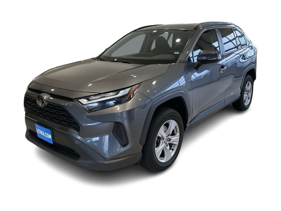 2022 Toyota RAV4 XLE Hero Image