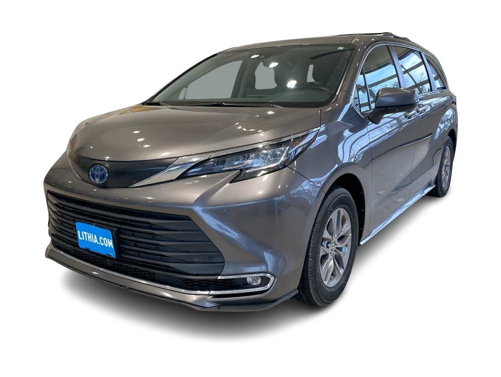 Thumbnail: 2023 Toyota Sienna - 1