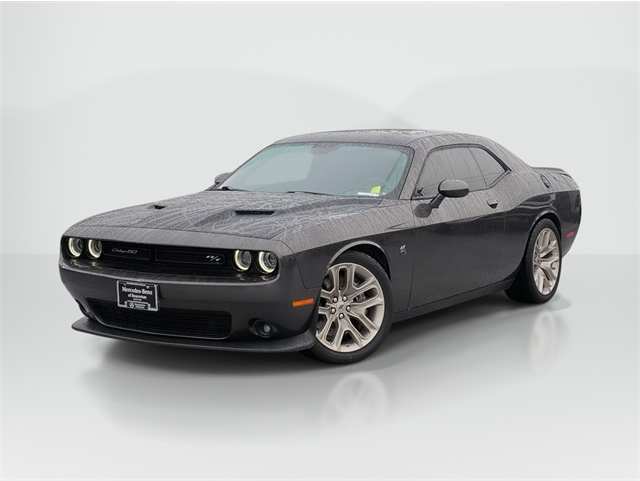 2020 Dodge Challenger R/T's photo