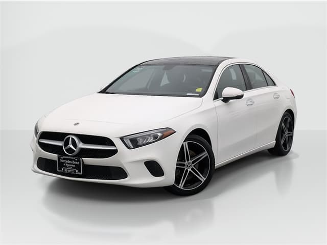 2022 Mercedes-Benz A-Class A220's photo