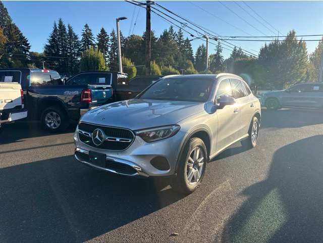 2023 Mercedes-Benz GLC