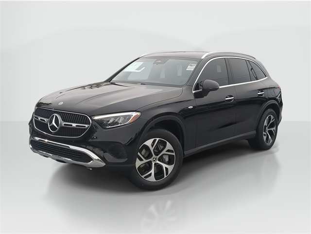 2025 Mercedes-Benz GLC Base's photo