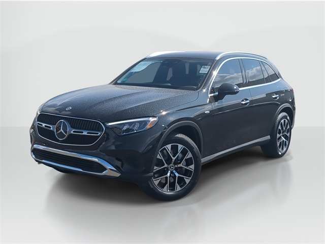 2025 Mercedes-Benz GLC Base's photo