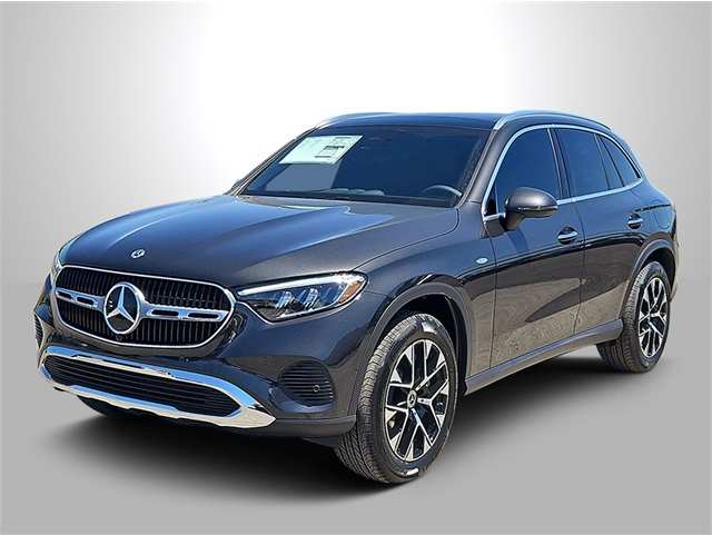 2025 Mercedes-Benz GLC Base's photo