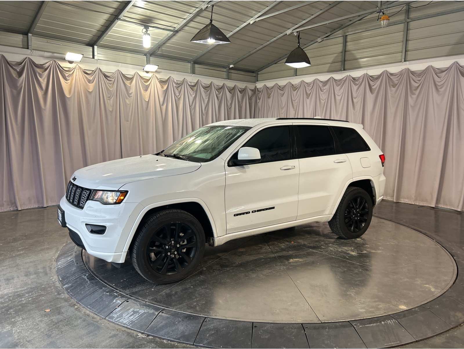 2019 Jeep Grand Cherokee Altitude's photo