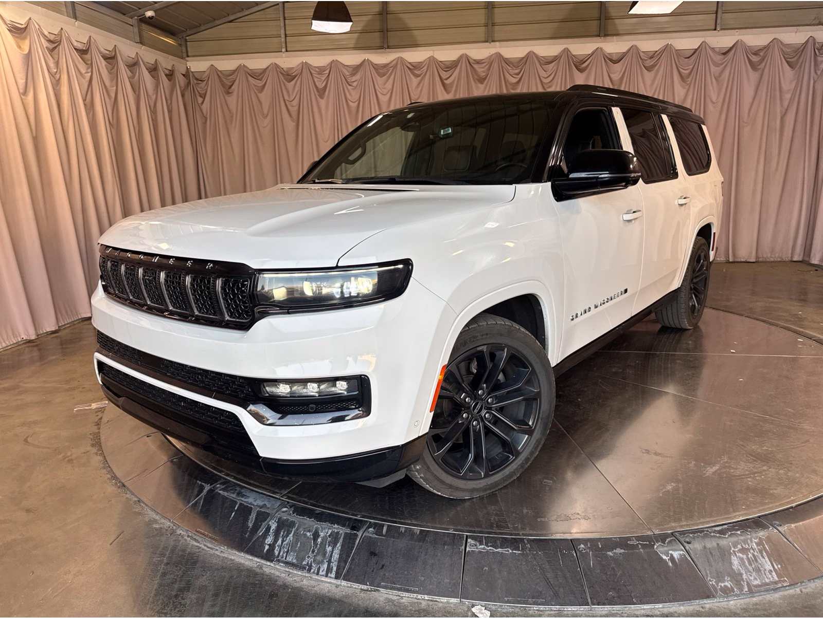 2024 Jeep Grand Wagoneer L