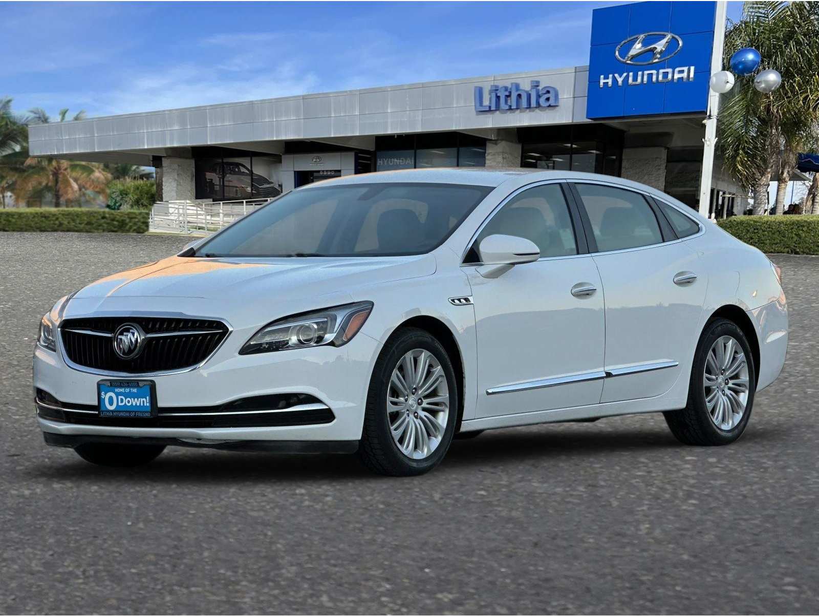 2019 Buick LaCrosse Preferred's photo