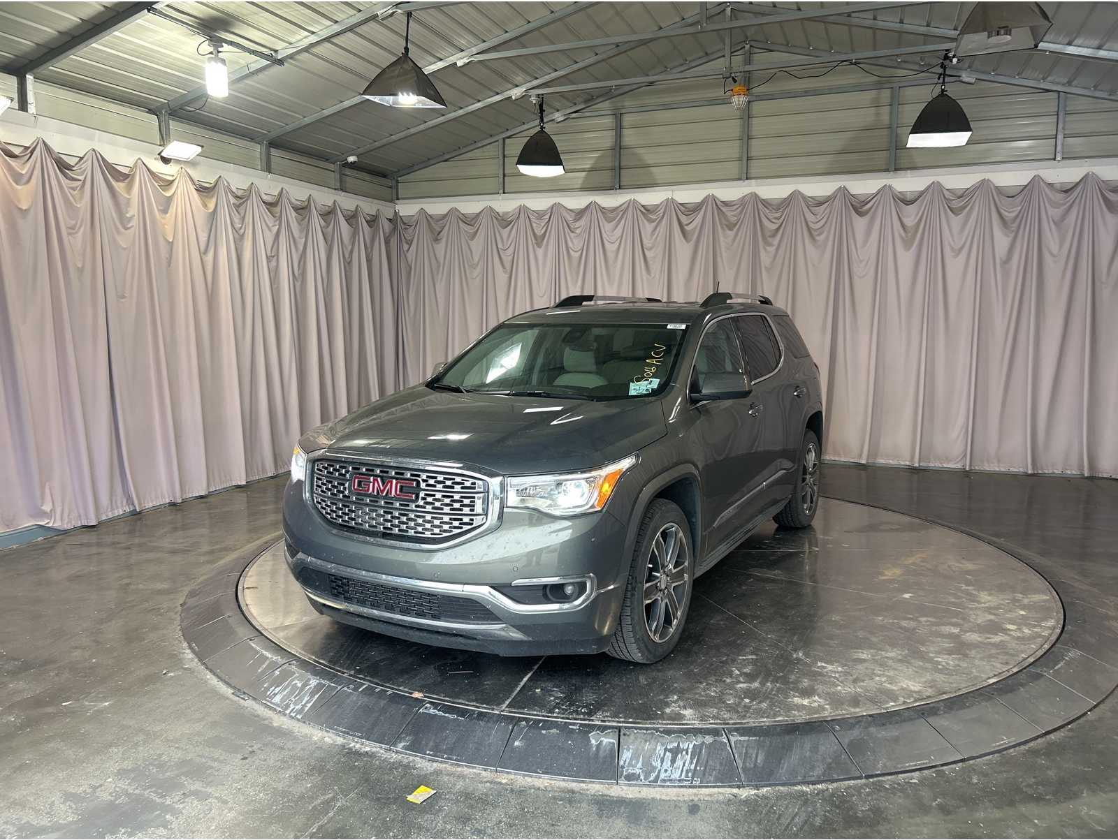 2017 GMC Acadia Denali's photo