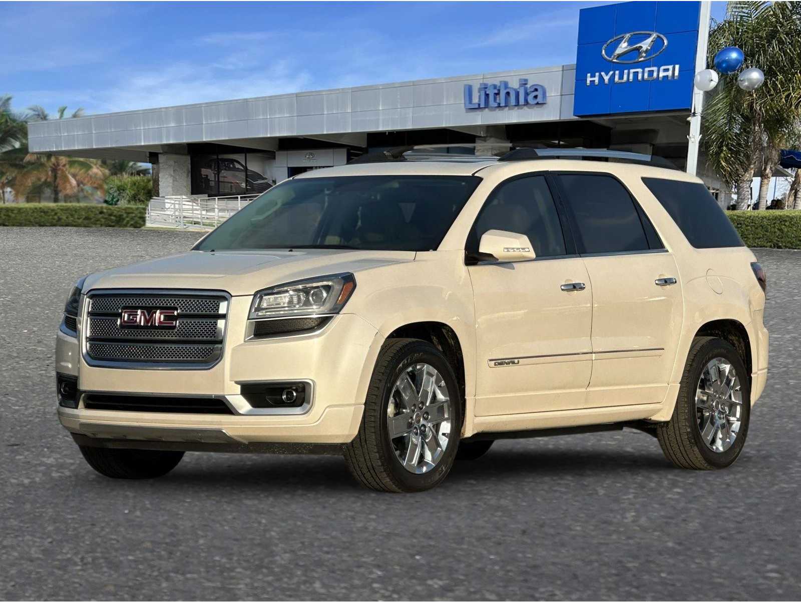 2014 GMC Acadia Denali's photo
