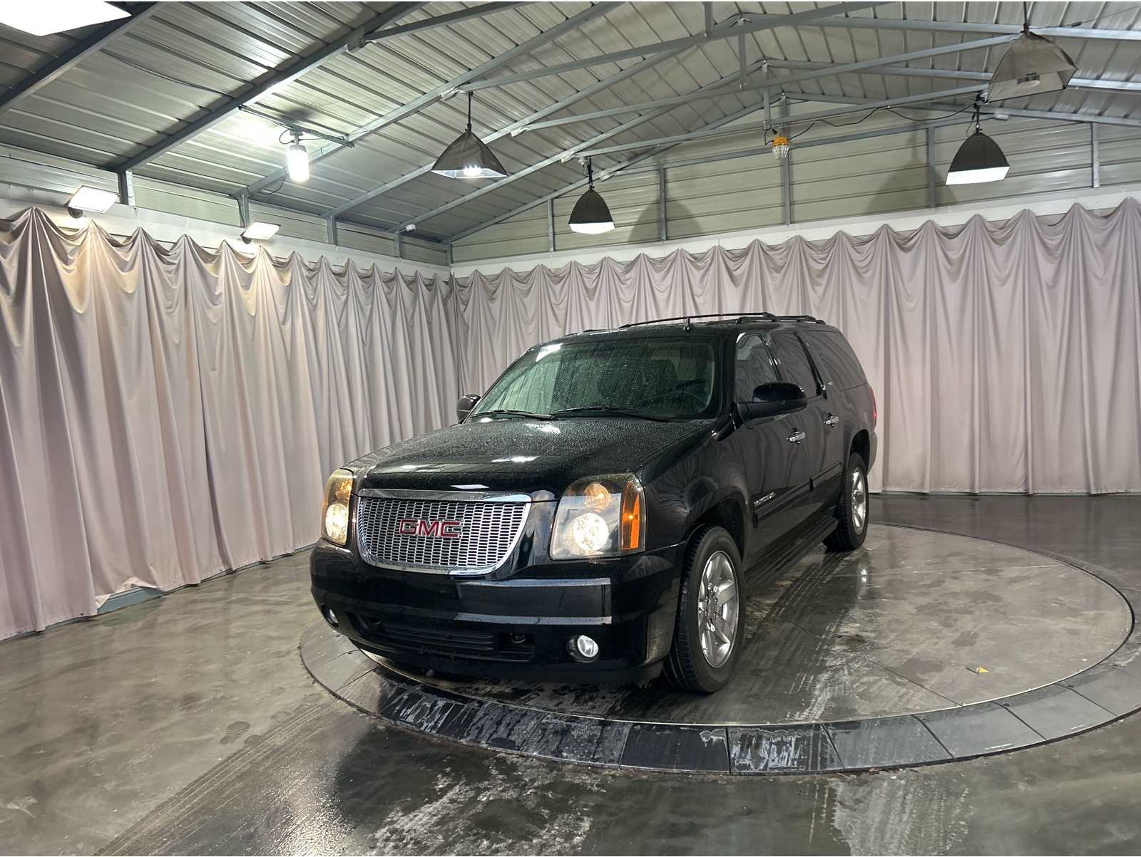 2011 GMC Yukon XL SLT's photo