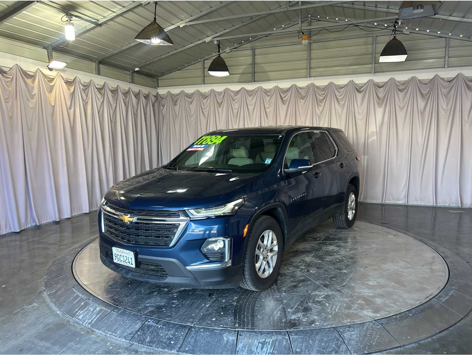 2023 Chevrolet Traverse LS's photo