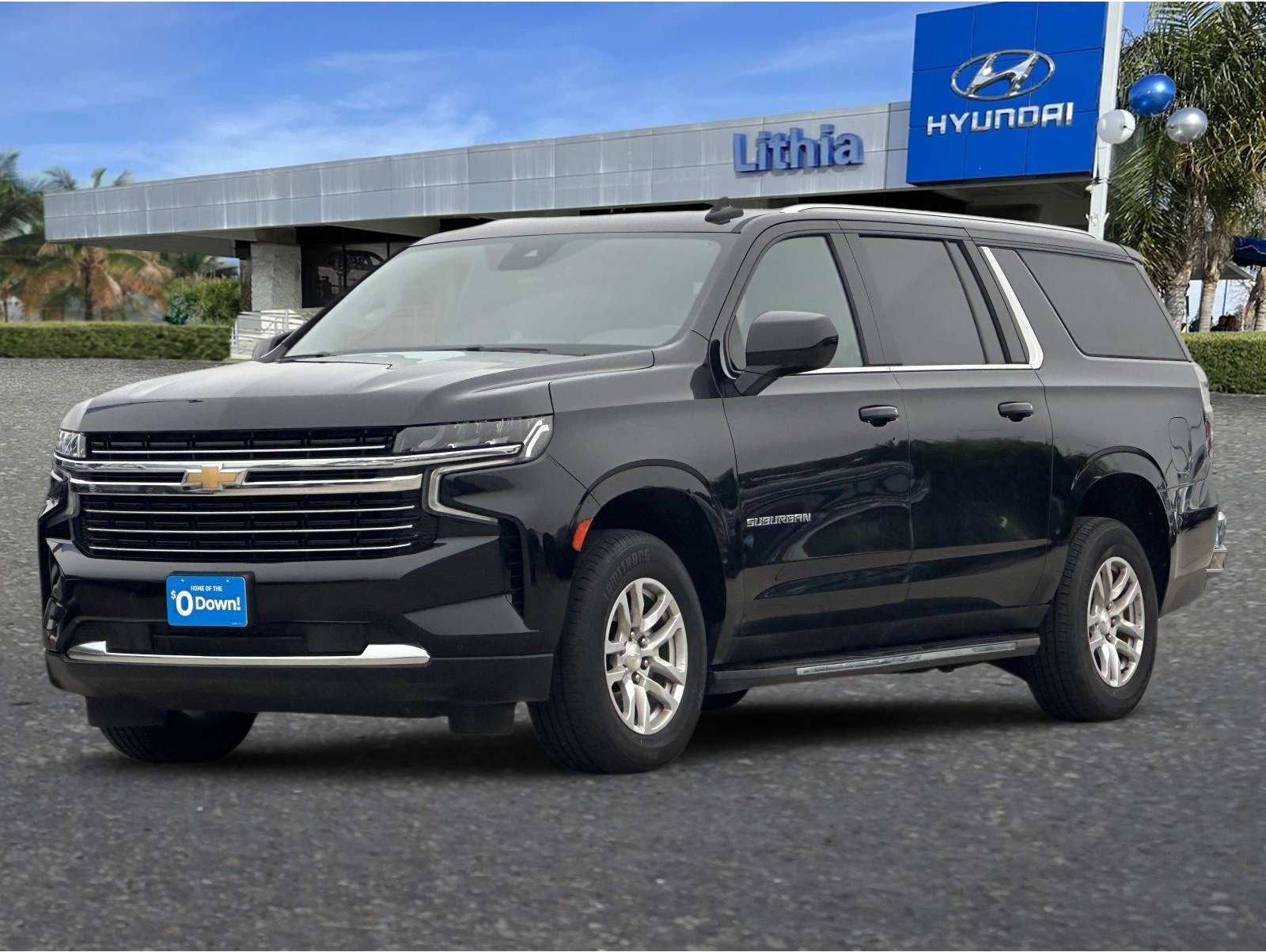2023 Chevrolet Suburban LT's photo