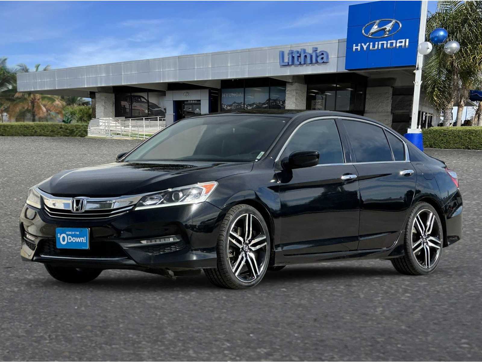 2017 Honda Accord Sport's photo