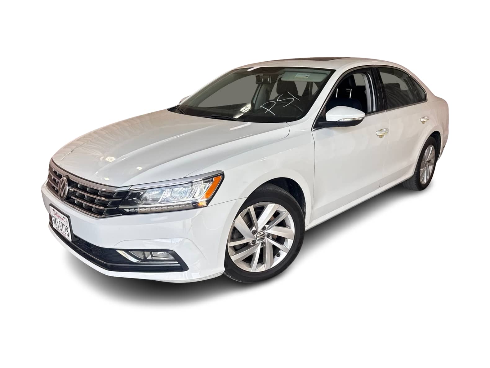 2018 Volkswagen Passat SE -
                  Fresno, CA