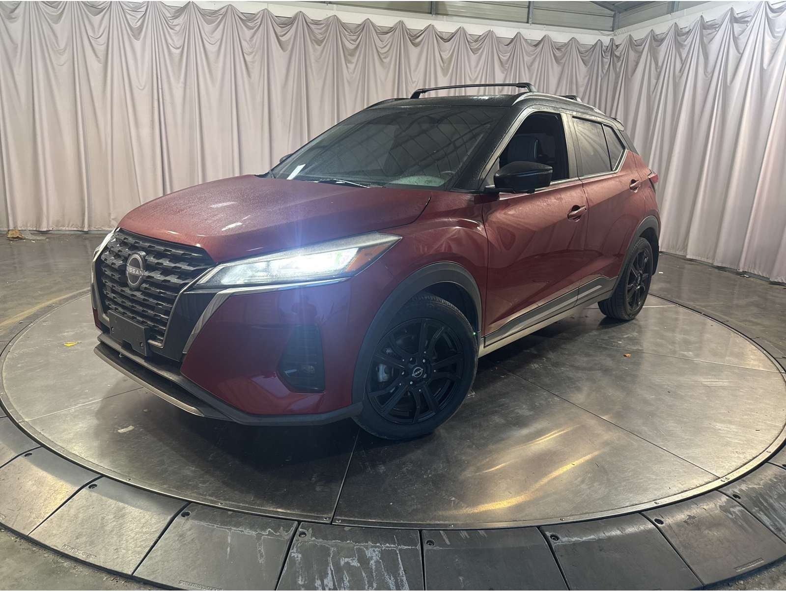 2023 Nissan Kicks SR