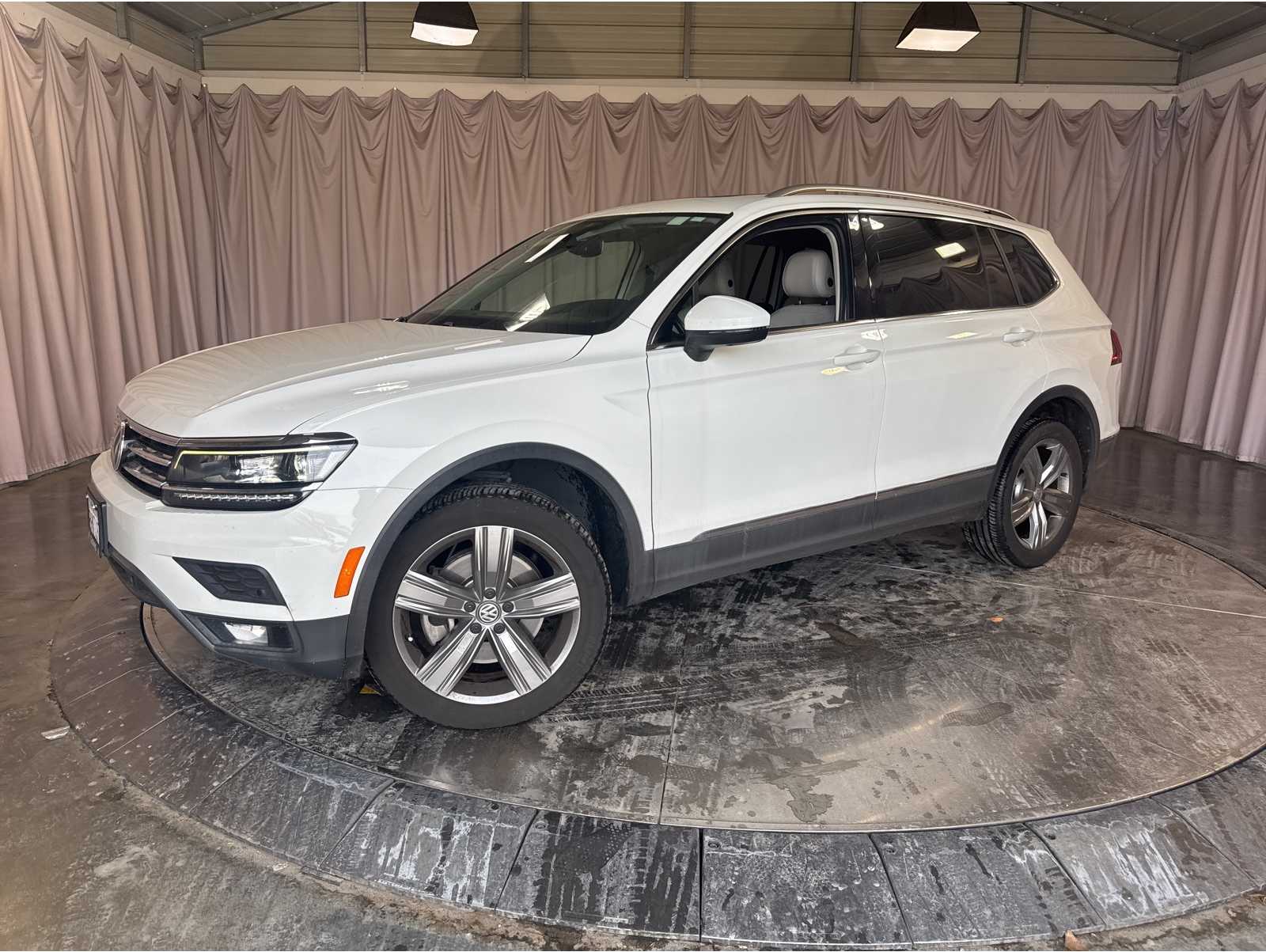 2019 Volkswagen Tiguan SEL Premium's photo