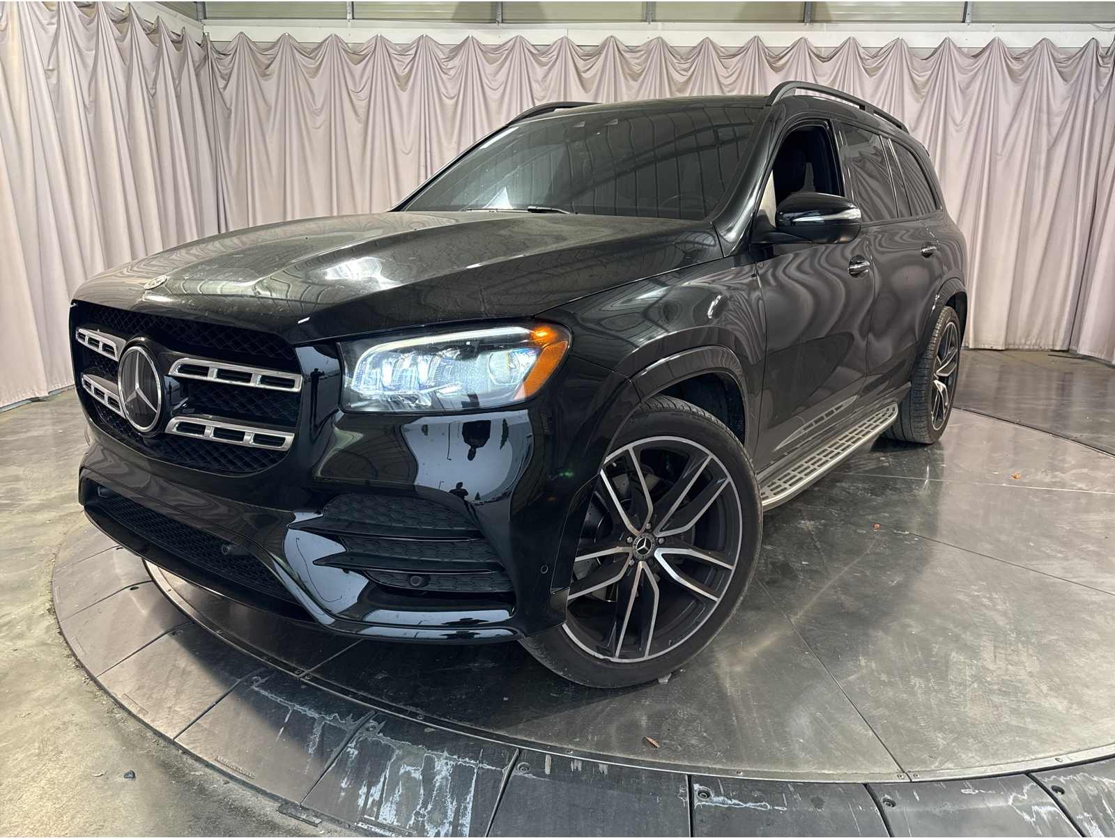 2022 Mercedes-Benz GLS GLS450's photo