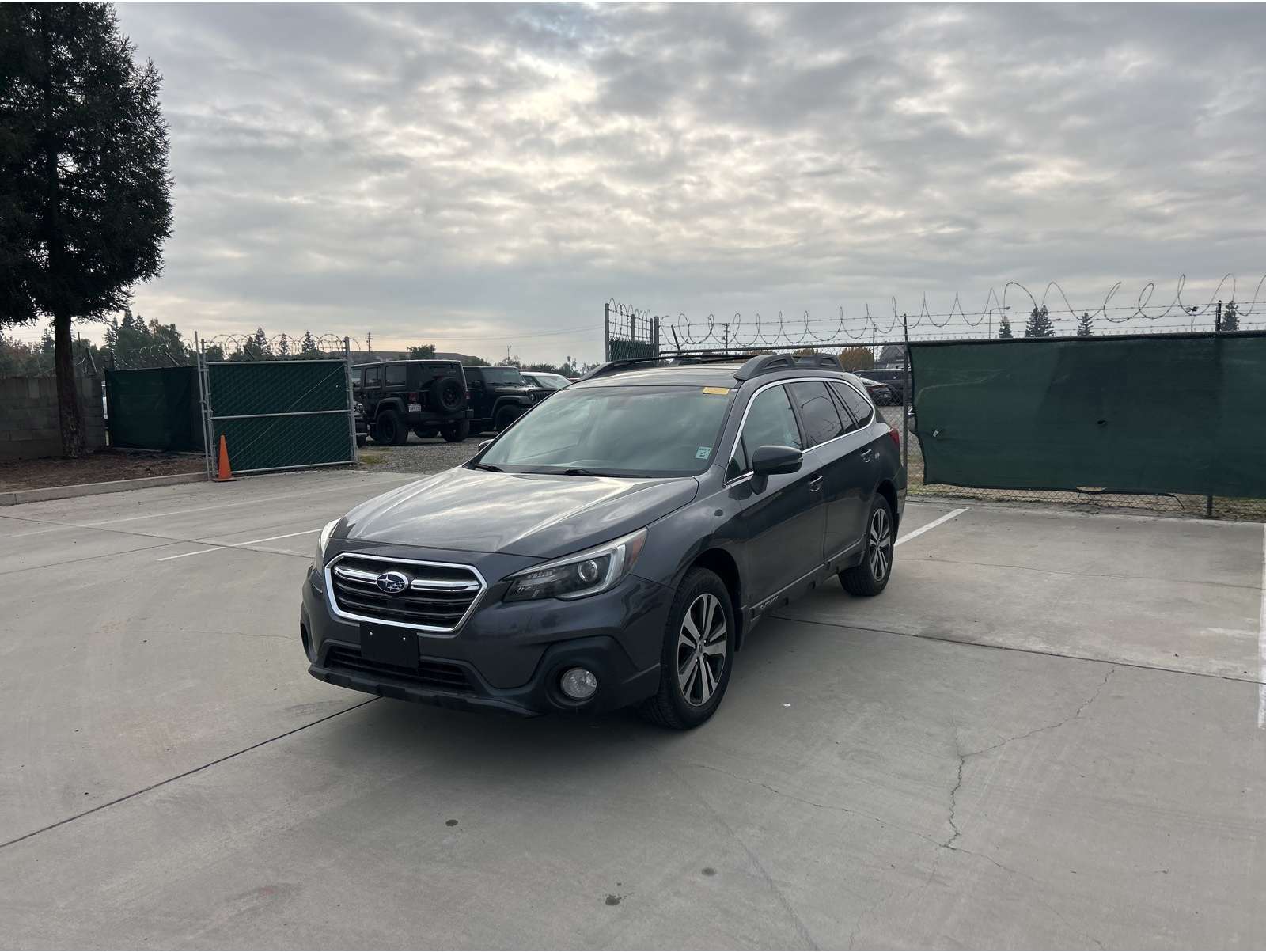 2019 Subaru Outback Limited's photo