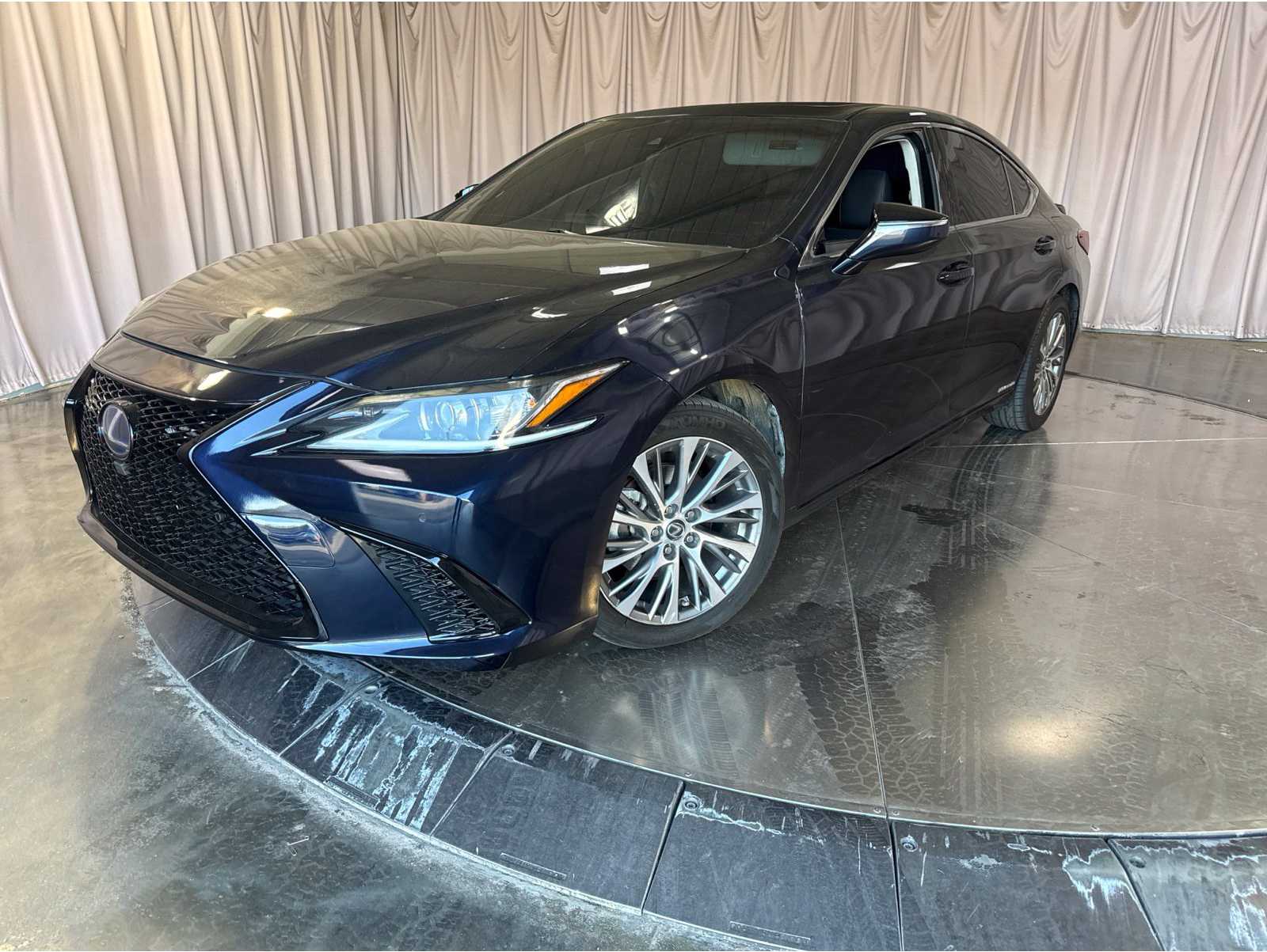 2020 Lexus ES Hybrid