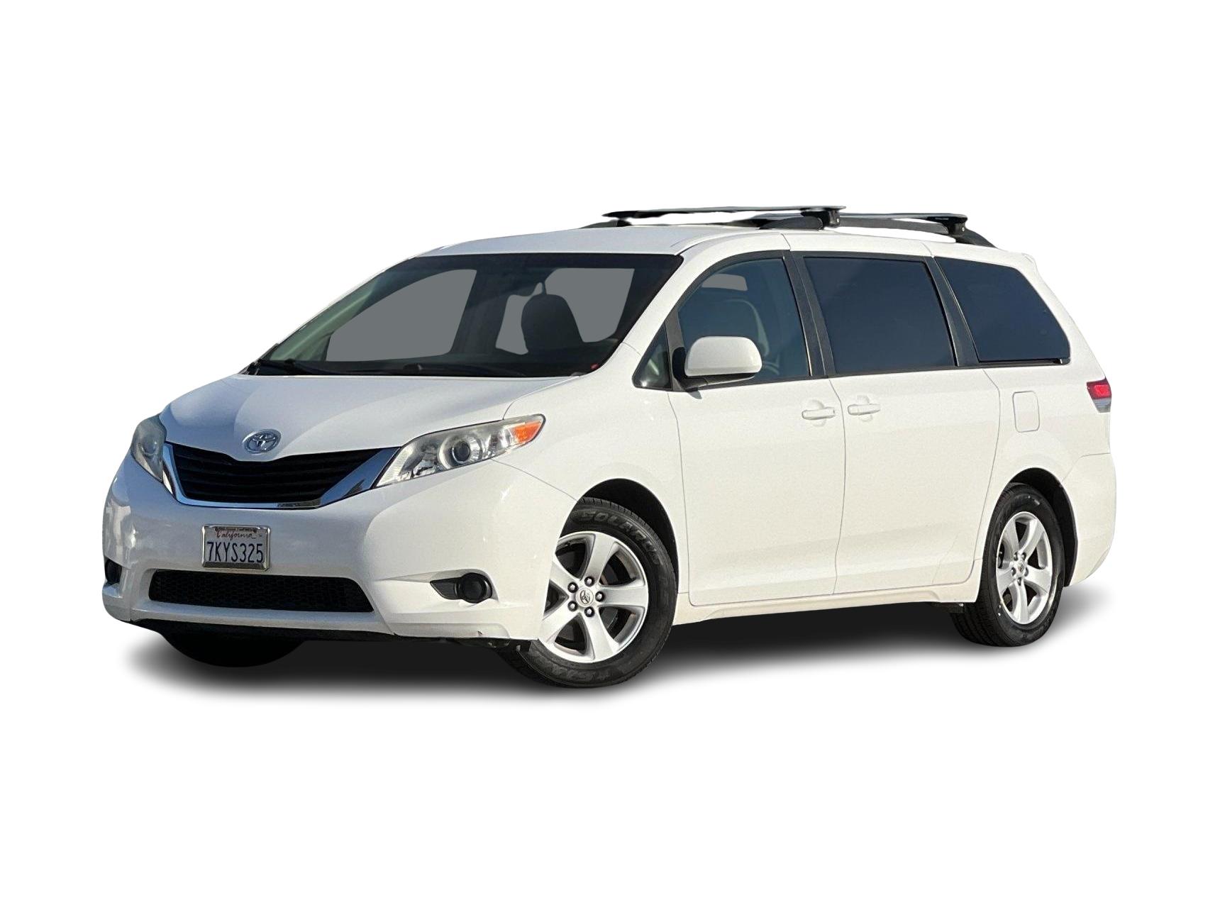 2014 Toyota Sienna LE -
                Fresno, CA