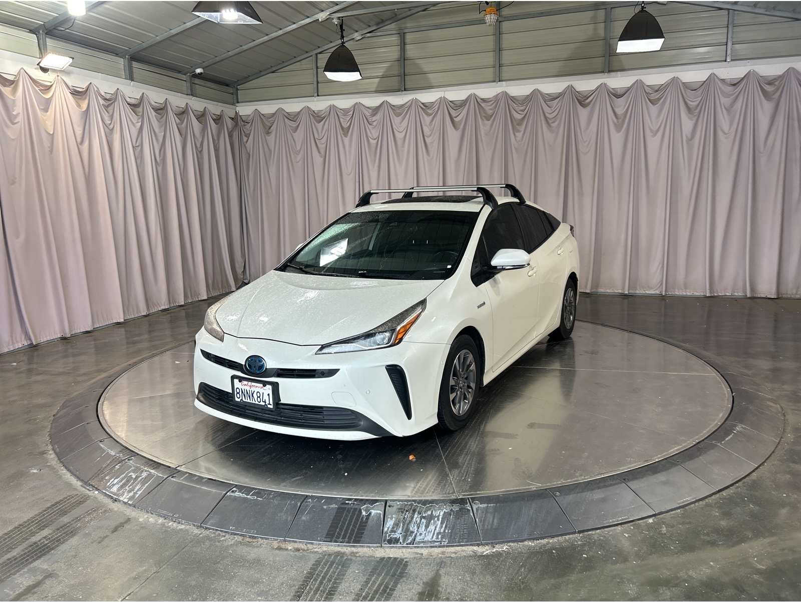 2019 Toyota Prius XLE's photo