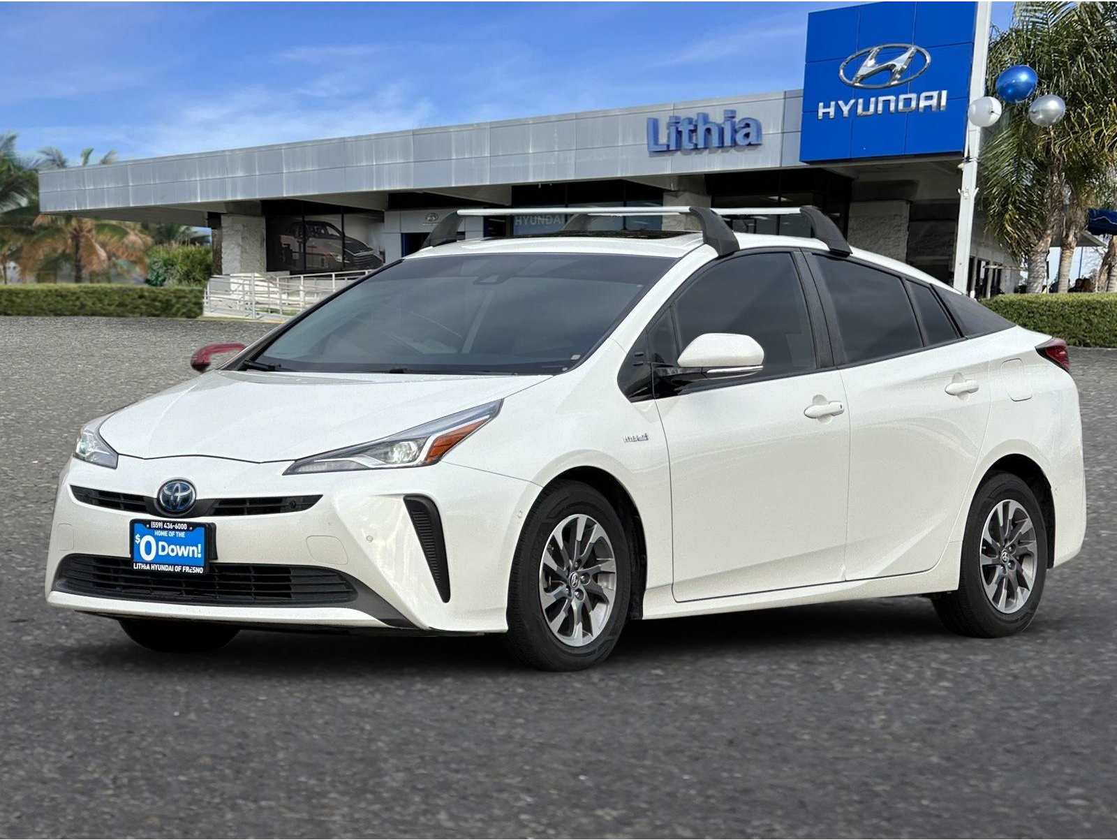 2019 Toyota Prius XLE's photo