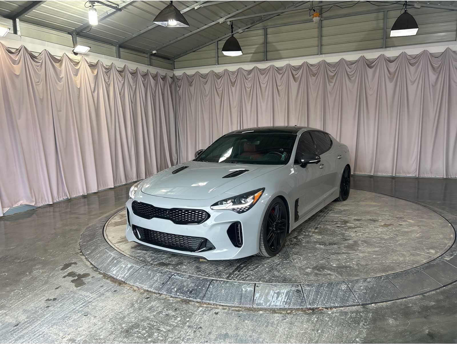 2022 Kia Stinger GT2's photo