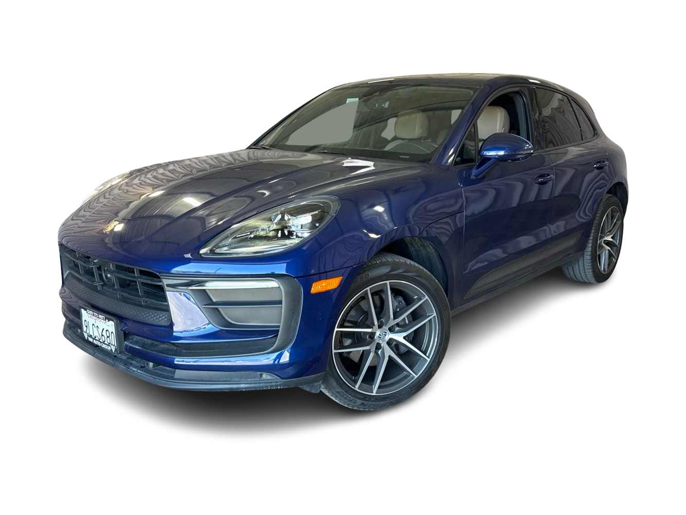 Thumbnail: 2024 Porsche Macan - 1