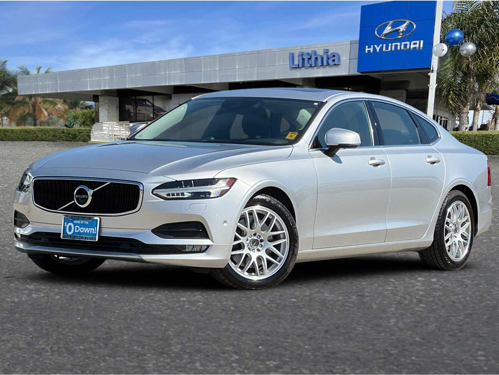 2017 Volvo S90