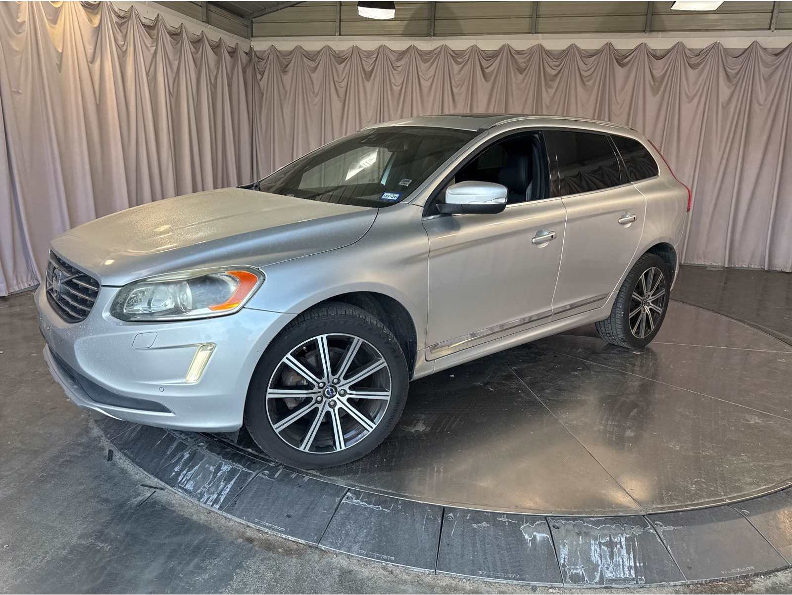 2015 Volvo XC60 T6 Platinum
