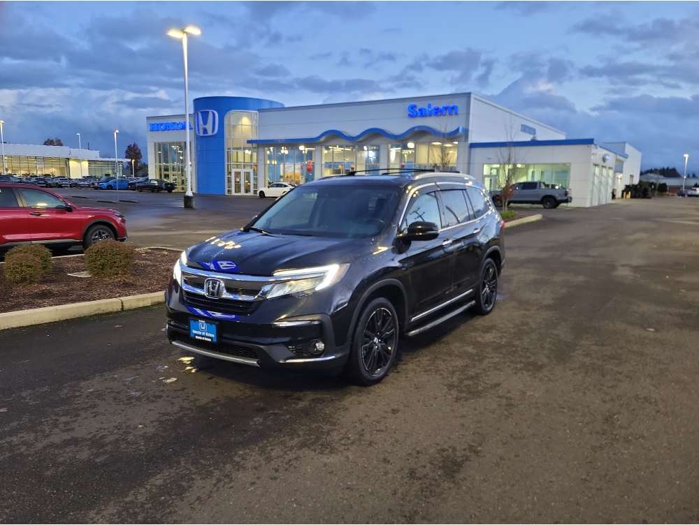 2019 Honda Pilot Elite's photo