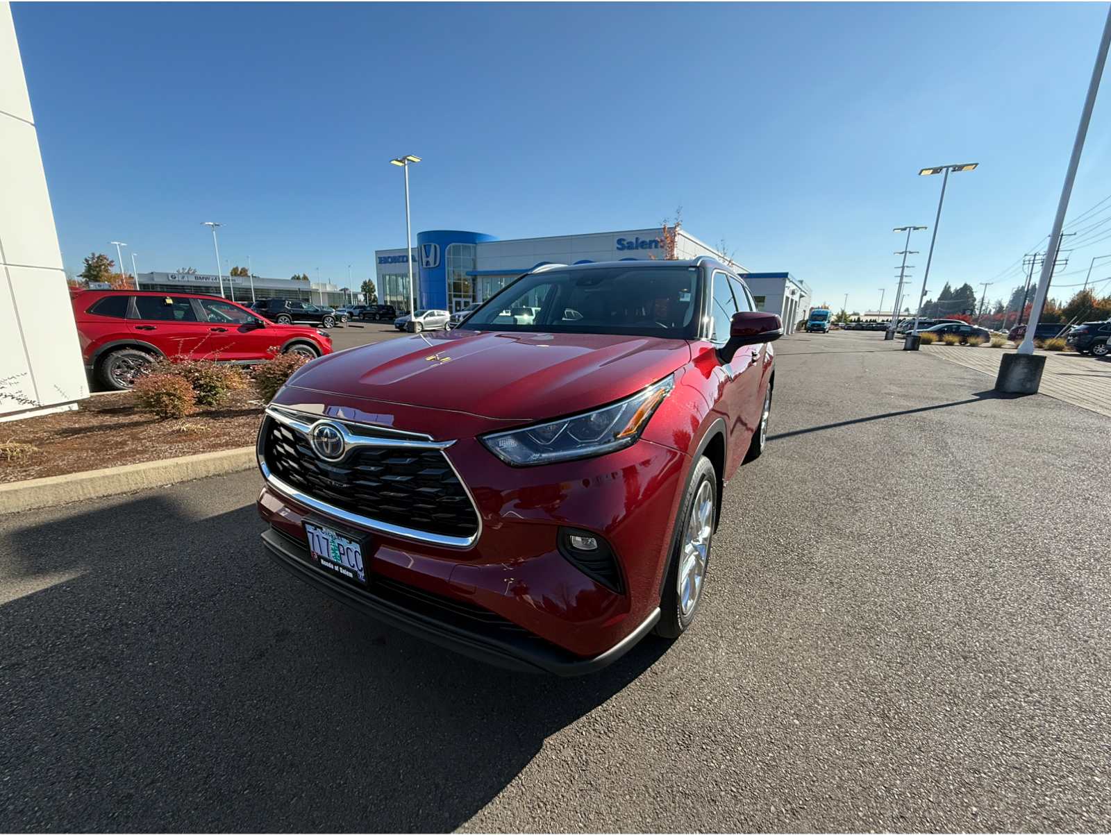 2023 Toyota Highlander Limited's photo